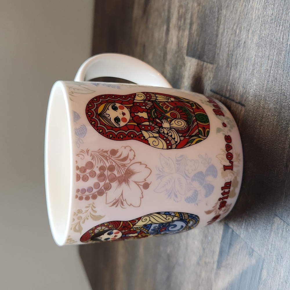 Beautiful textured babushka mug - Picture 3 of 8